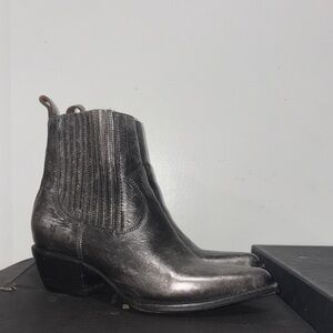 Frye Black Leather Ankle Boots size 7M